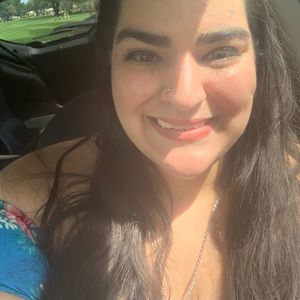 Meet your Posher, Beatriz